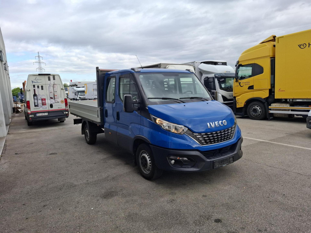 IVECO Daily 35S16A8 - Furgon, Dostavno vozilo s dvostrukom kabinom: slika IVECO Daily 35S16A8 - Furgon, Dostavno vozilo s dvostrukom kabinom IVECO Daily 35S16A8 - Furgon, Dostavno vozilo s dvostrukom kabinom: slika IVECO Daily 35S16A8 - Furgon, Dostavno vozilo s dvostrukom kabinom
