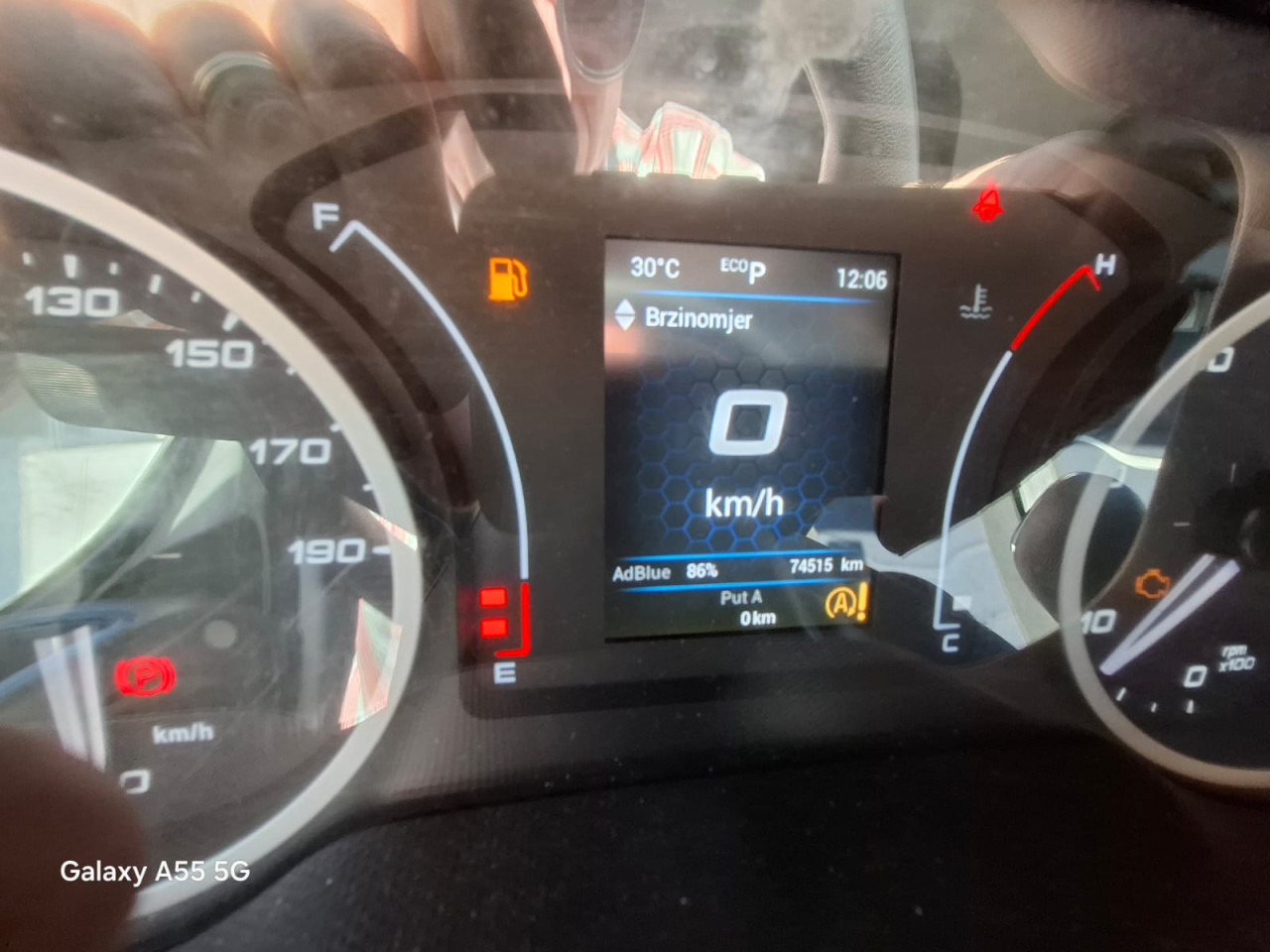 Zakup IVECO Daily 35S16V A8 IVECO Daily 35S16V A8: slika Zakup IVECO Daily 35S16V A8 IVECO Daily 35S16V A8