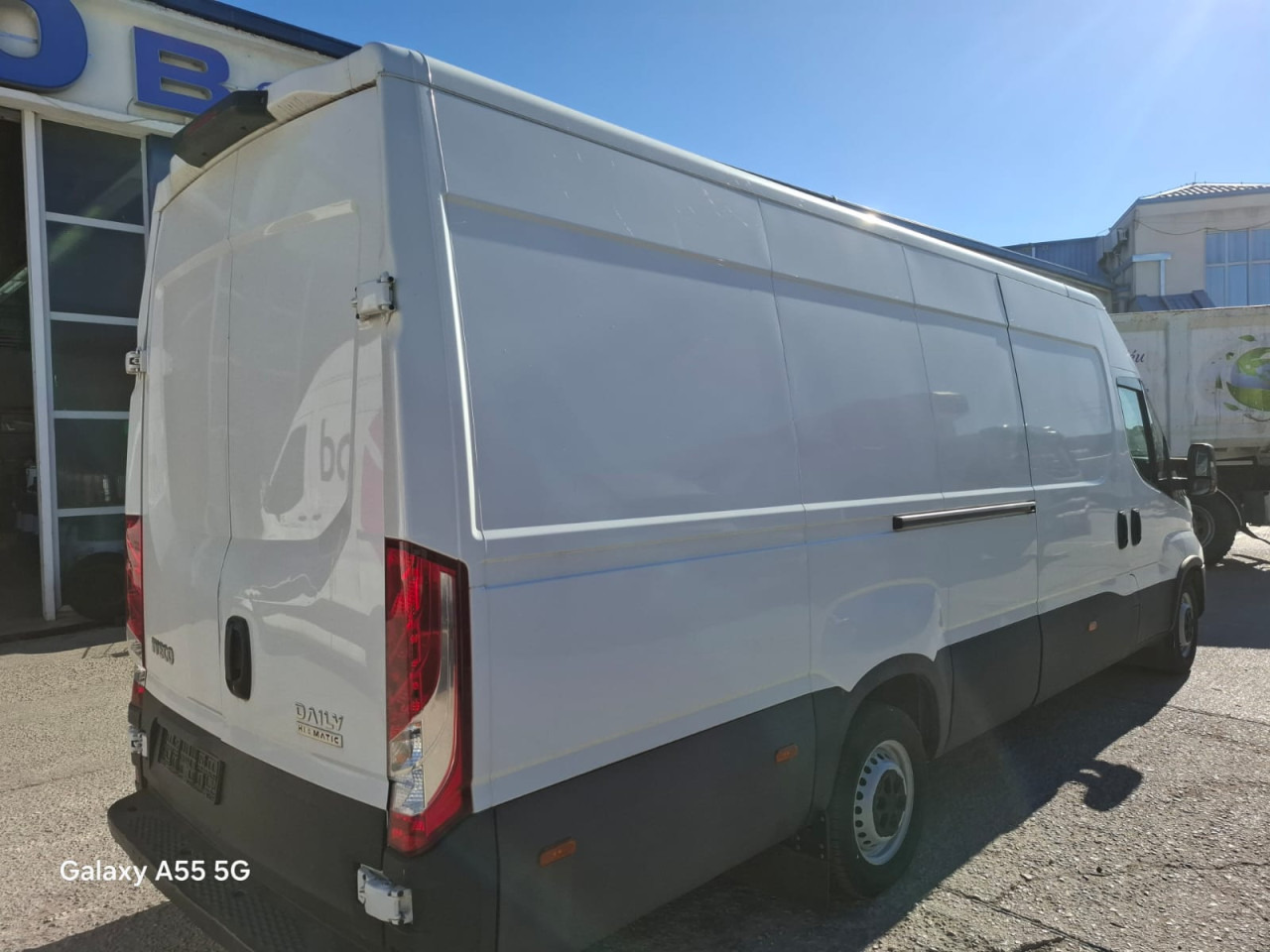 IVECO Daily 35S16V - Putnički kombi: slika IVECO Daily 35S16V - Putnički kombi IVECO Daily 35S16V - Putnički kombi: slika IVECO Daily 35S16V - Putnički kombi