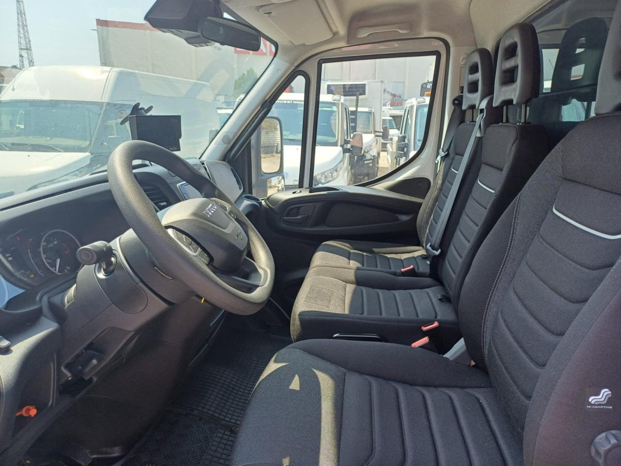 IVECO Daily 70C18H - Dostavno vozilo s ceradom: slika IVECO Daily 70C18H - Dostavno vozilo s ceradom IVECO Daily 70C18H - Dostavno vozilo s ceradom: slika IVECO Daily 70C18H - Dostavno vozilo s ceradom