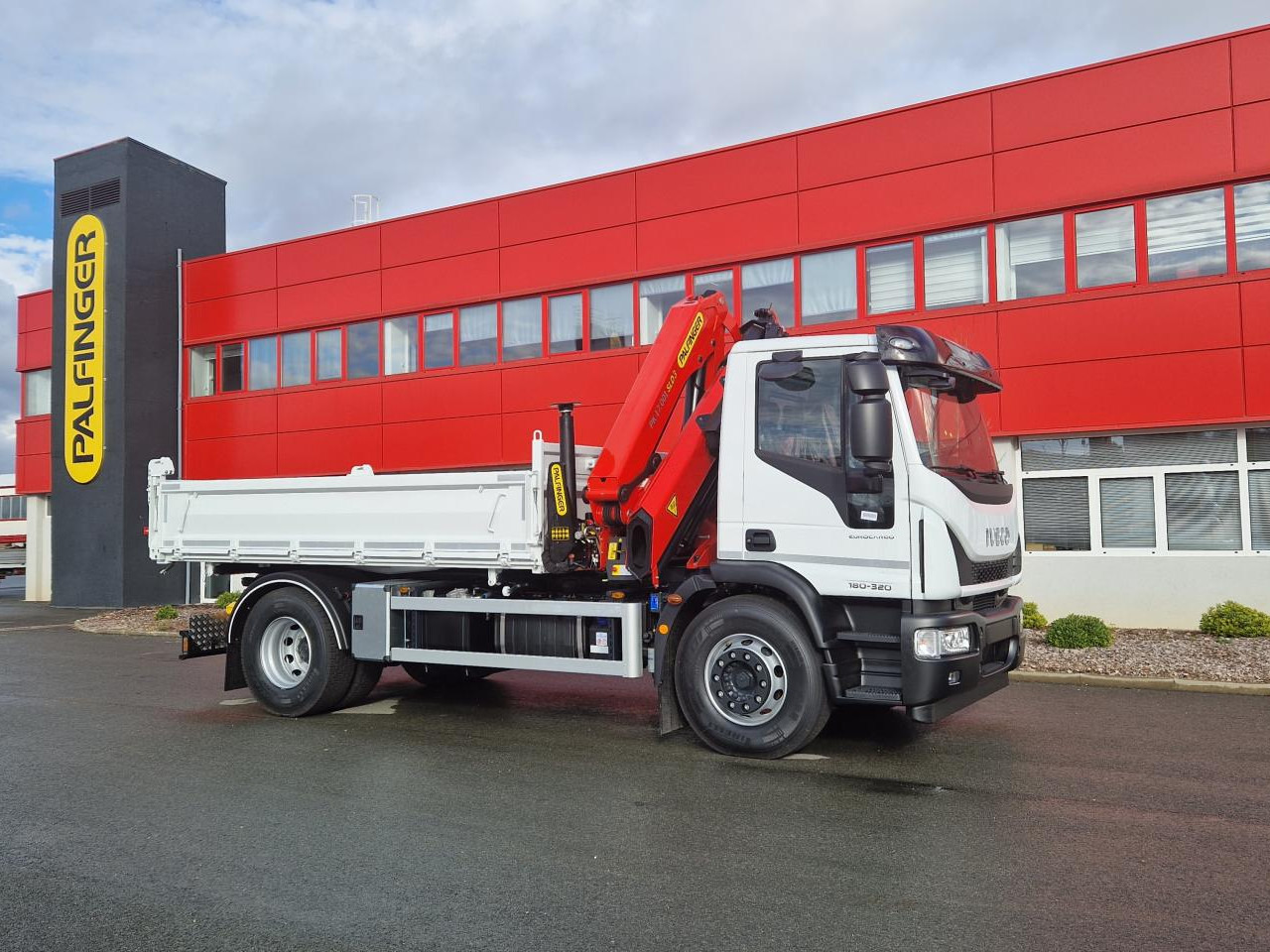 IVECO Eurocargo ML180E32 - Kiper: slika IVECO Eurocargo ML180E32 - Kiper IVECO Eurocargo ML180E32 - Kiper: slika IVECO Eurocargo ML180E32 - Kiper