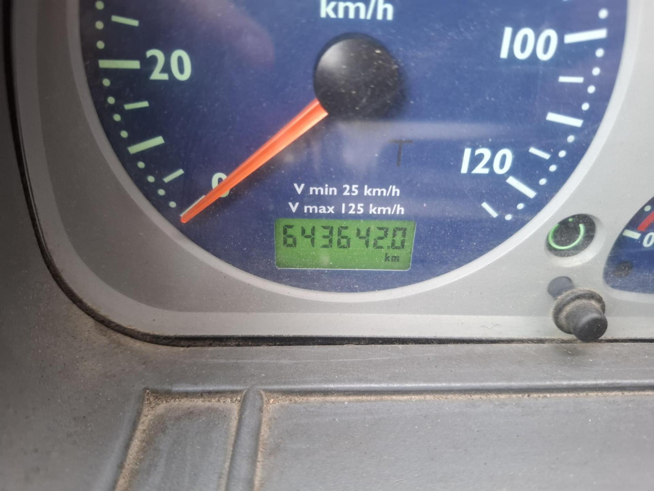 IVECO Stralis AT260S35Y - Kamion s ceradom: slika IVECO Stralis AT260S35Y - Kamion s ceradom IVECO Stralis AT260S35Y - Kamion s ceradom: slika IVECO Stralis AT260S35Y - Kamion s ceradom