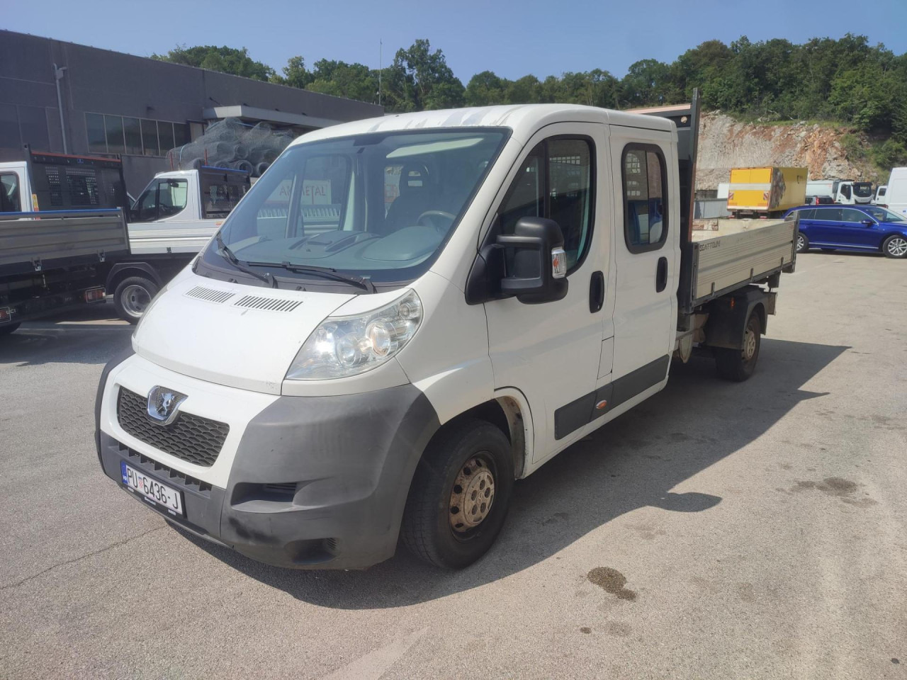 PEUGEOT Boxer 2.2 HDI - Mali kamion kiper, Dostavno vozilo s dvostrukom kabinom: slika PEUGEOT Boxer 2.2 HDI - Mali kamion kiper, Dostavno vozilo s dvostrukom kabinom PEUGEOT Boxer 2.2 HDI - Mali kamion kiper, Dostavno vozilo s dvostrukom kabinom: slika PEUGEOT Boxer 2.2 HDI - Mali kamion kiper, Dostavno vozilo s dvostrukom kabinom