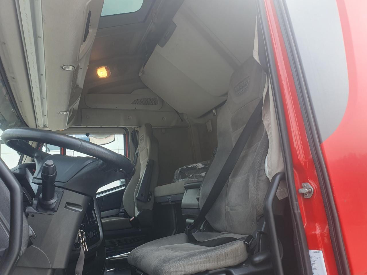 Tegljač IVECO Stralis AS440S48T/FP-LT: slika Tegljač IVECO Stralis AS440S48T/FP-LT Tegljač IVECO Stralis AS440S48T/FP-LT: slika Tegljač IVECO Stralis AS440S48T/FP-LT