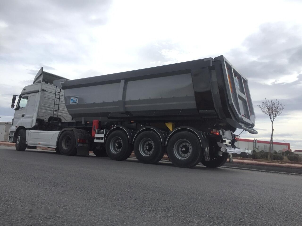 Scorpion Trailer SCORPION TRAILER NEW 3 AXLE TIPPER SEMI TRAILER (MANUFACTURER COMPANY) - Kiper poluprikolica: slika Scorpion Trailer SCORPION TRAILER NEW 3 AXLE TIPPER SEMI TRAILER (MANUFACTURER COMPANY) - Kiper poluprikolica Scorpion Trailer SCORPION TRAILER NEW 3 AXLE TIPPER SEMI TRAILER (MANUFACTURER COMPANY) - Kiper poluprikolica: slika Scorpion Trailer SCORPION TRAILER NEW 3 AXLE TIPPER SEMI TRAILER (MANUFACTURER COMPANY) - Kiper poluprikolica