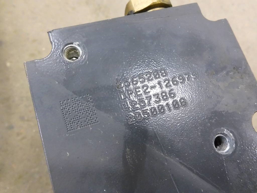 Hytt tippning pump Scania S-serie - Kabina za Kamion: slika Hytt tippning pump Scania S-serie - Kabina za Kamion Hytt tippning pump Scania S-serie - Kabina za Kamion: slika Hytt tippning pump Scania S-serie - Kabina za Kamion