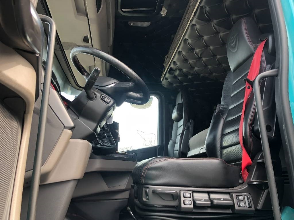 Inredning Scania S-serie - Kabina za Kamion: slika Inredning Scania S-serie - Kabina za Kamion Inredning Scania S-serie - Kabina za Kamion: slika Inredning Scania S-serie - Kabina za Kamion