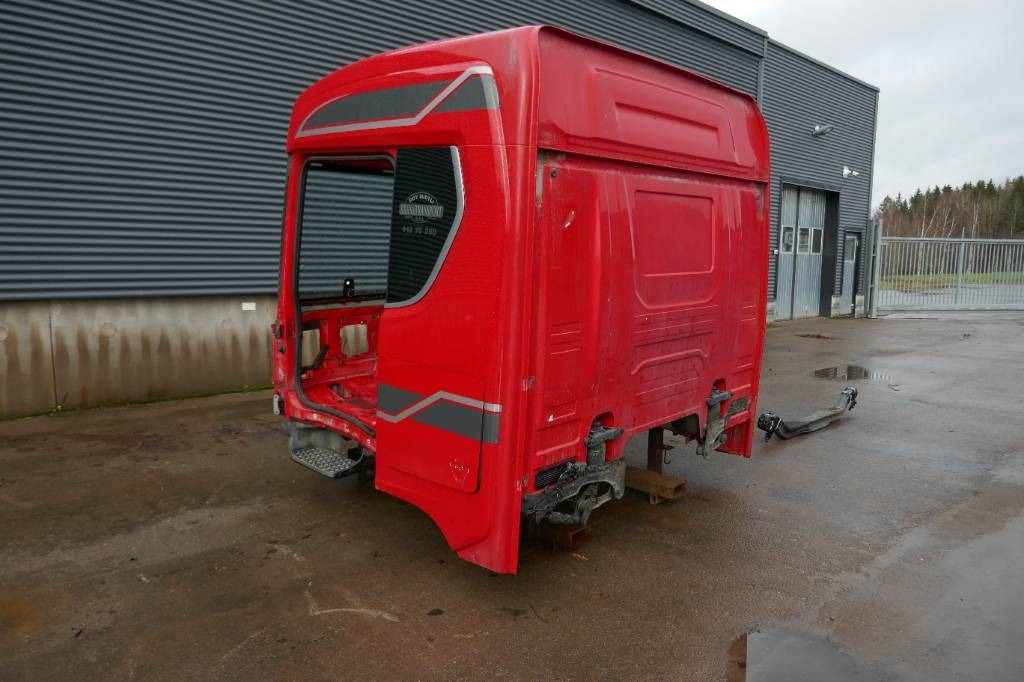 Scania R 650 - Kabina za Kamion: slika Scania R 650 - Kabina za Kamion Scania R 650 - Kabina za Kamion: slika Scania R 650 - Kabina za Kamion