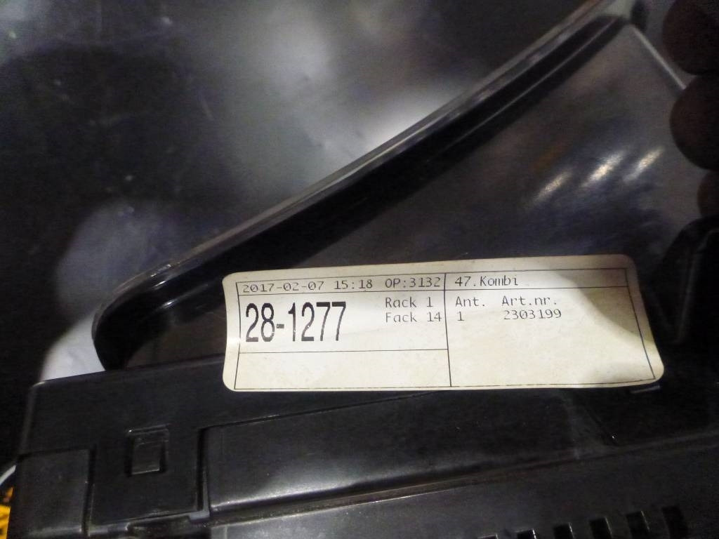 Scania R580 Mätarhus, 2627466 - Električni sustav za Kamion: slika Scania R580 Mätarhus, 2627466 - Električni sustav za Kamion Scania R580 Mätarhus, 2627466 - Električni sustav za Kamion: slika Scania R580 Mätarhus, 2627466 - Električni sustav za Kamion