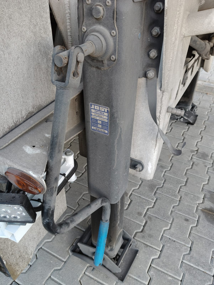 SERIN SECOND HAND - Poluprikolica cisterna: slika SERIN SECOND HAND - Poluprikolica cisterna SERIN SECOND HAND - Poluprikolica cisterna: slika SERIN SECOND HAND - Poluprikolica cisterna