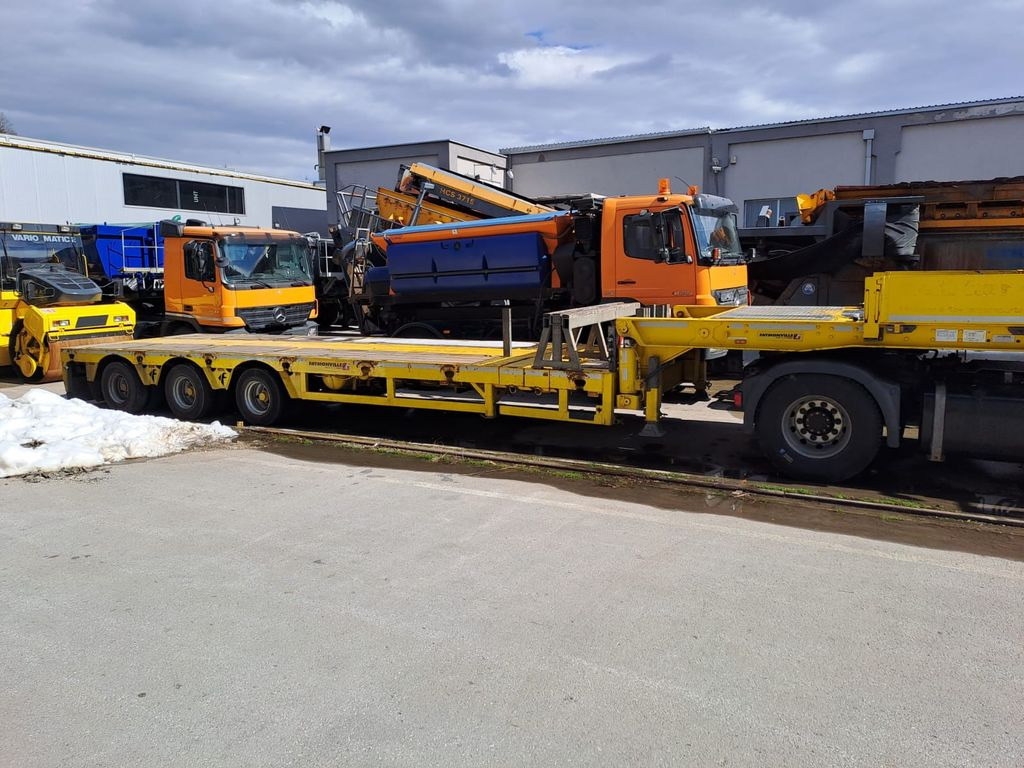 Faymonville STZ-3WAAA, 49.5ton, teleskopierbar - Poluprikolica s niskim utovarivačem: slika Faymonville STZ-3WAAA, 49.5ton, teleskopierbar - Poluprikolica s niskim utovarivačem Faymonville STZ-3WAAA, 49.5ton, teleskopierbar - Poluprikolica s niskim utovarivačem: slika Faymonville STZ-3WAAA, 49.5ton, teleskopierbar - Poluprikolica s niskim utovarivačem