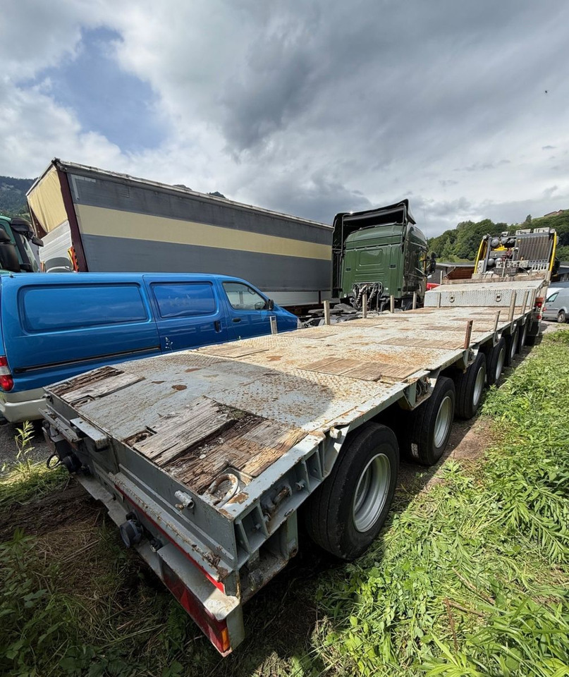 Goldhofer STZ-L6-67/80A, 94ton, verbreiterbar - Poluprikolica s niskim utovarivačem: slika Goldhofer STZ-L6-67/80A, 94ton, verbreiterbar - Poluprikolica s niskim utovarivačem Goldhofer STZ-L6-67/80A, 94ton, verbreiterbar - Poluprikolica s niskim utovarivačem: slika Goldhofer STZ-L6-67/80A, 94ton, verbreiterbar - Poluprikolica s niskim utovarivačem