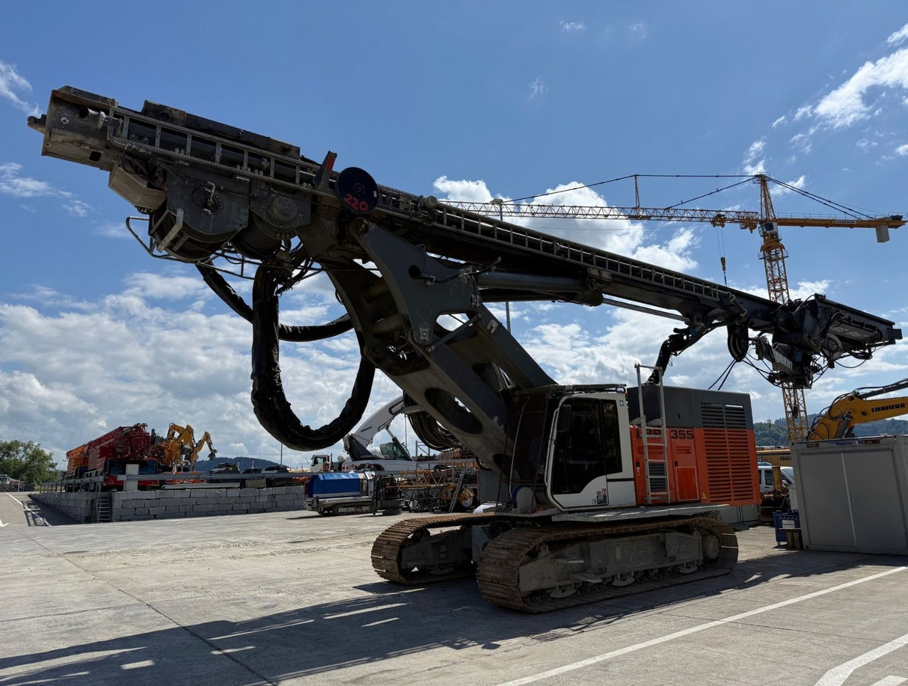 Liebherr LRB 355, RAMM/BOHRGERÄT, PILLING/DRILLING RIG - Platforma za bušenje: slika Liebherr LRB 355, RAMM/BOHRGERÄT, PILLING/DRILLING RIG - Platforma za bušenje Liebherr LRB 355, RAMM/BOHRGERÄT, PILLING/DRILLING RIG - Platforma za bušenje: slika Liebherr LRB 355, RAMM/BOHRGERÄT, PILLING/DRILLING RIG - Platforma za bušenje