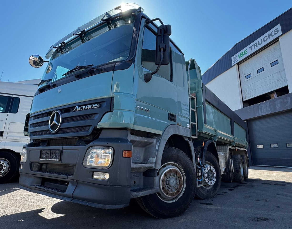 Mercedes-Benz Actros 4446 10x4, E5, MP2, EPS, Retarder - Kiper: slika Mercedes-Benz Actros 4446 10x4, E5, MP2, EPS, Retarder - Kiper Mercedes-Benz Actros 4446 10x4, E5, MP2, EPS, Retarder - Kiper: slika Mercedes-Benz Actros 4446 10x4, E5, MP2, EPS, Retarder - Kiper