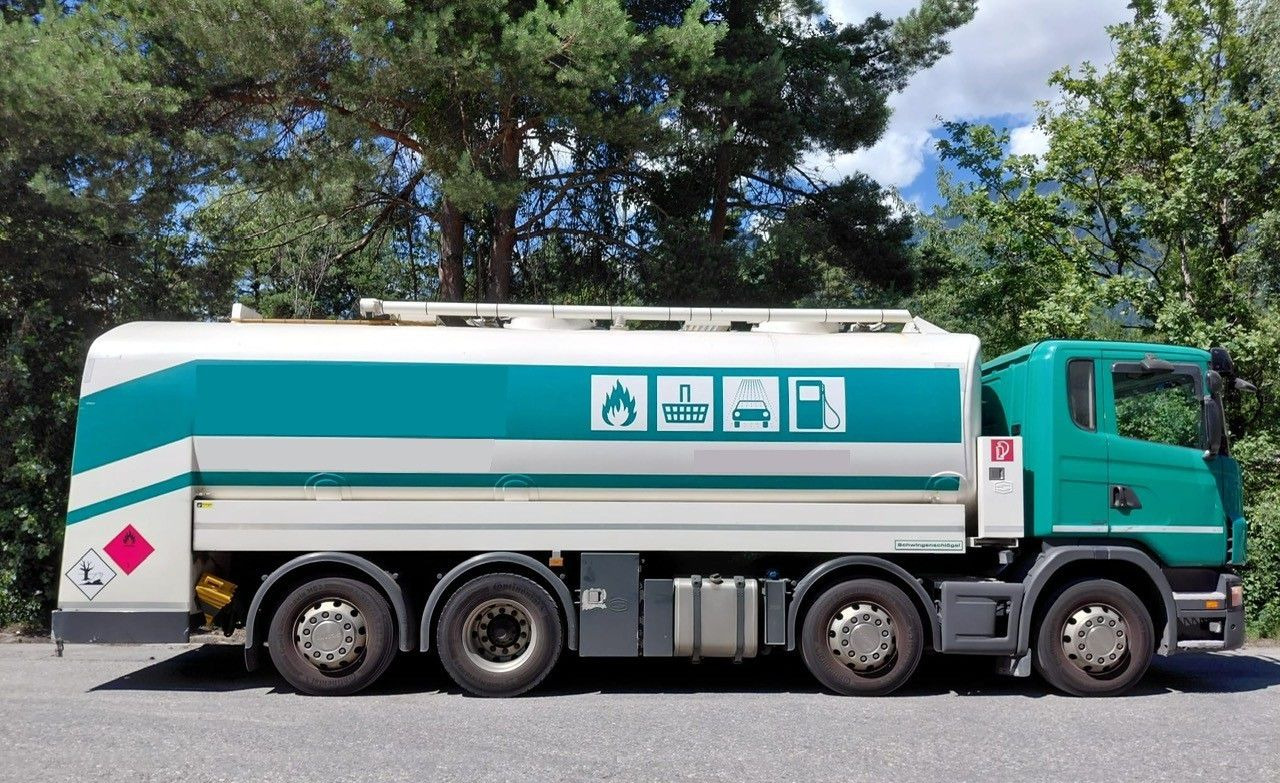Scania G440 8x2, E5, Schwingenschloegel, 2 Kammern, ADR - Kamion cisterna: slika Scania G440 8x2, E5, Schwingenschloegel, 2 Kammern, ADR - Kamion cisterna Scania G440 8x2, E5, Schwingenschloegel, 2 Kammern, ADR - Kamion cisterna: slika Scania G440 8x2, E5, Schwingenschloegel, 2 Kammern, ADR - Kamion cisterna
