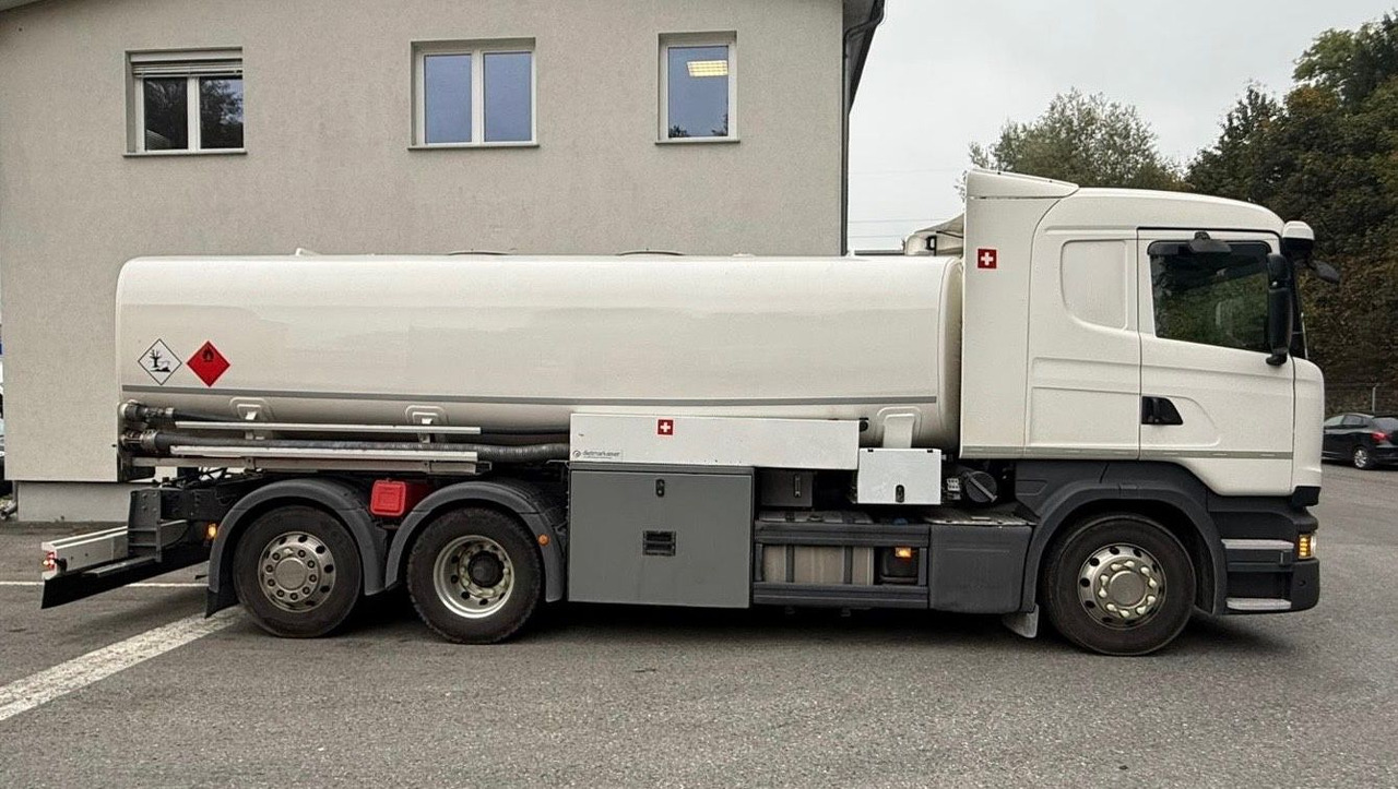 Scania R450 LB 6x2, ADR, E6,Schwarzmüller,Diesel/Benzin - Kamion cisterna: slika Scania R450 LB 6x2, ADR, E6,Schwarzmüller,Diesel/Benzin - Kamion cisterna Scania R450 LB 6x2, ADR, E6,Schwarzmüller,Diesel/Benzin - Kamion cisterna: slika Scania R450 LB 6x2, ADR, E6,Schwarzmüller,Diesel/Benzin - Kamion cisterna