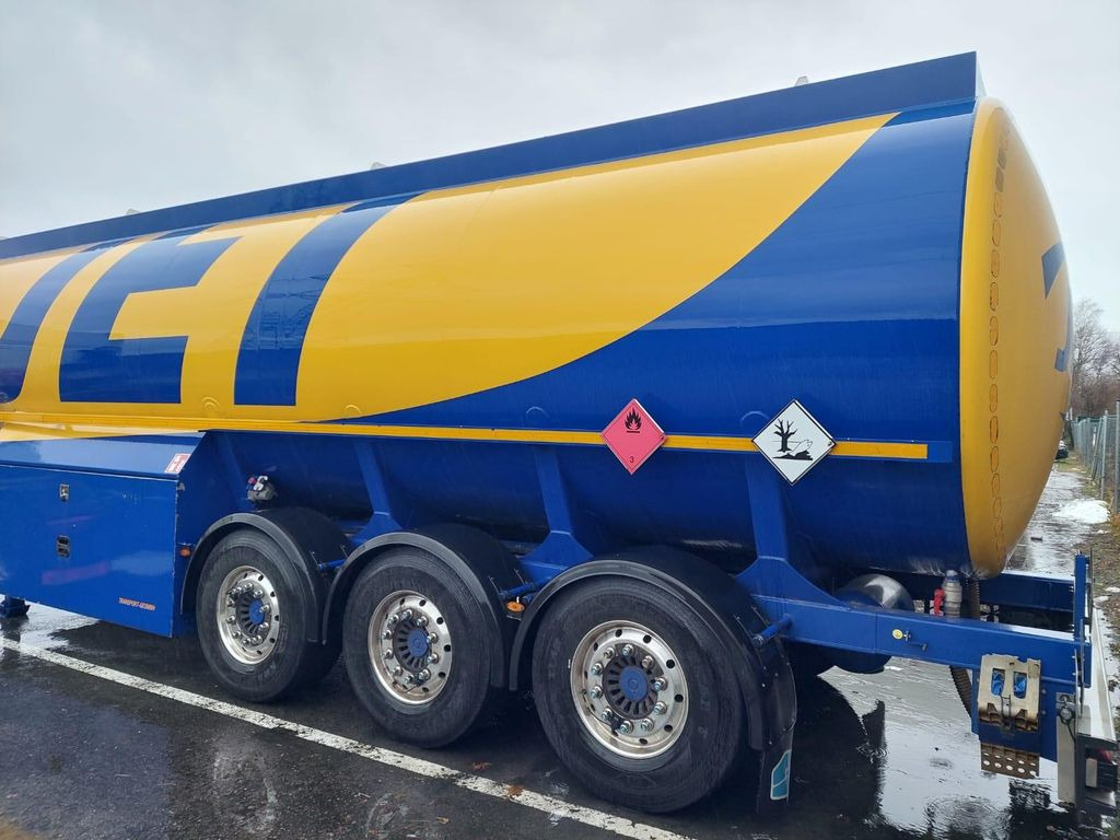 Schwarzmüller Schwingenschlögel,ADR,Diesel/Benzin, 5 Kammern - Poluprikolica cisterna: slika Schwarzmüller Schwingenschlögel,ADR,Diesel/Benzin, 5 Kammern - Poluprikolica cisterna Schwarzmüller Schwingenschlögel,ADR,Diesel/Benzin, 5 Kammern - Poluprikolica cisterna: slika Schwarzmüller Schwingenschlögel,ADR,Diesel/Benzin, 5 Kammern - Poluprikolica cisterna