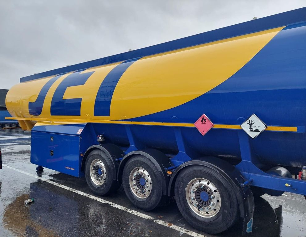 Schwarzmüller Schwingenschlögel,ADR,Diesel/Benzin, 5 Kammern - Poluprikolica cisterna: slika Schwarzmüller Schwingenschlögel,ADR,Diesel/Benzin, 5 Kammern - Poluprikolica cisterna Schwarzmüller Schwingenschlögel,ADR,Diesel/Benzin, 5 Kammern - Poluprikolica cisterna: slika Schwarzmüller Schwingenschlögel,ADR,Diesel/Benzin, 5 Kammern - Poluprikolica cisterna