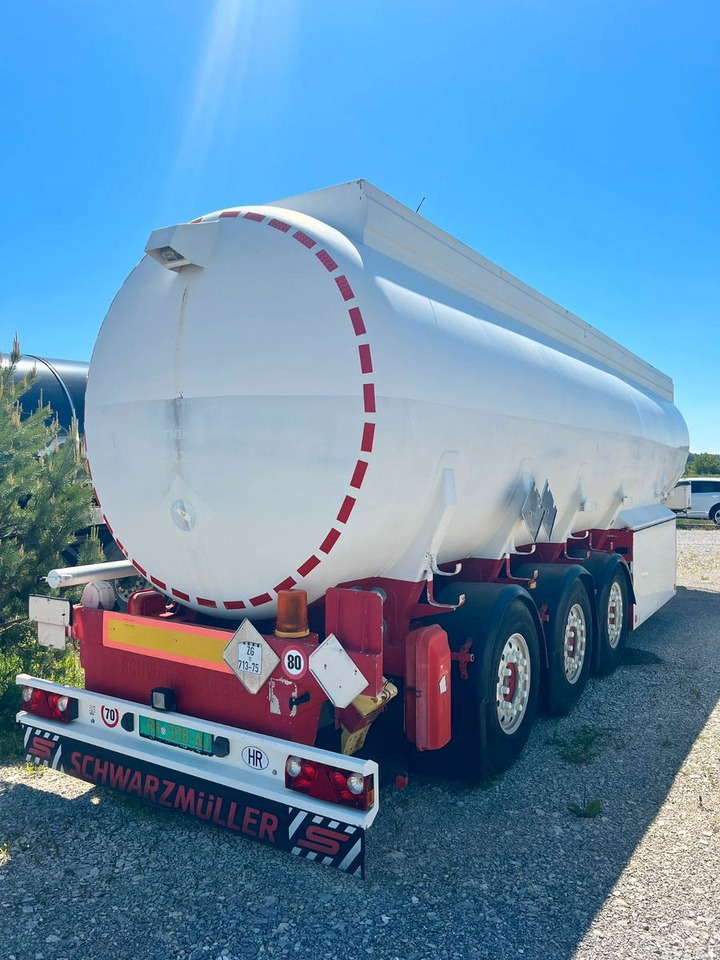 Schwarzmüller TS 3/E ADR, 6 Kammern Treibstoff Fuel - Poluprikolica cisterna: slika Schwarzmüller TS 3/E ADR, 6 Kammern Treibstoff Fuel - Poluprikolica cisterna Schwarzmüller TS 3/E ADR, 6 Kammern Treibstoff Fuel - Poluprikolica cisterna: slika Schwarzmüller TS 3/E ADR, 6 Kammern Treibstoff Fuel - Poluprikolica cisterna