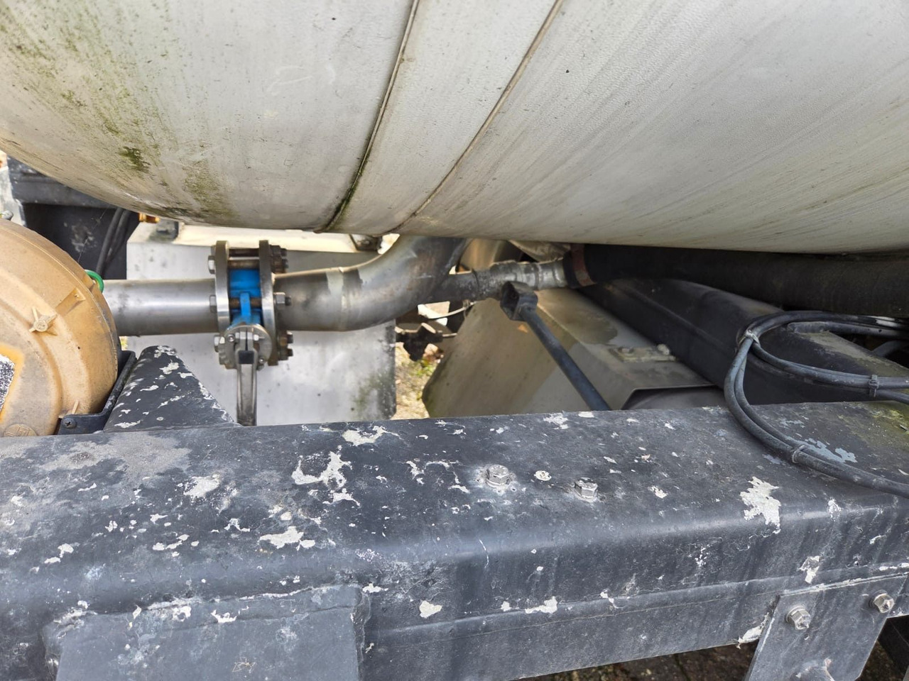 Schwarzmüller TS 3/E, ADR, Bitumen, 1 Kammer - Poluprikolica cisterna: slika Schwarzmüller TS 3/E, ADR, Bitumen, 1 Kammer - Poluprikolica cisterna Schwarzmüller TS 3/E, ADR, Bitumen, 1 Kammer - Poluprikolica cisterna: slika Schwarzmüller TS 3/E, ADR, Bitumen, 1 Kammer - Poluprikolica cisterna