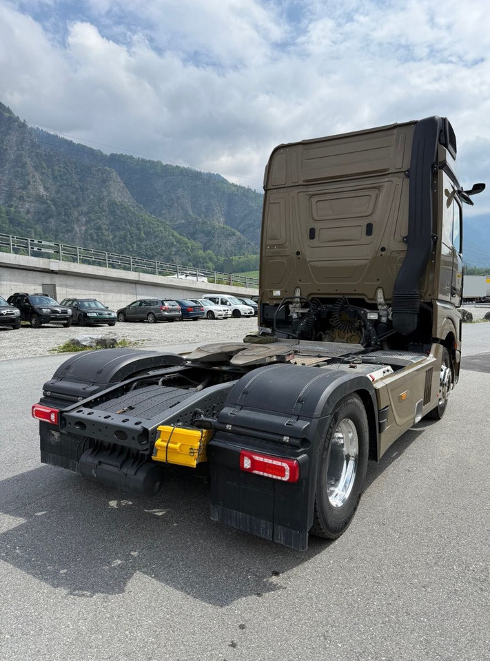 Mercedes-Benz Actros 1851 4x2, MP5, E6, Retarder, Kompressor - Tegljač: slika Mercedes-Benz Actros 1851 4x2, MP5, E6, Retarder, Kompressor - Tegljač Mercedes-Benz Actros 1851 4x2, MP5, E6, Retarder, Kompressor - Tegljač: slika Mercedes-Benz Actros 1851 4x2, MP5, E6, Retarder, Kompressor - Tegljač