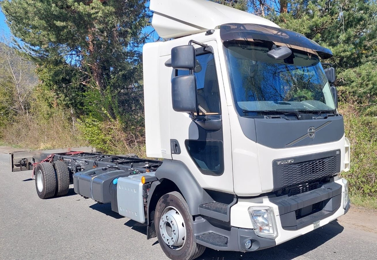 Volvo FL280 4x2, E6, Wohnwagen + 2 Pferdeplaetze Volvo FL280 4x2, E6, 7.40m Chassis, Fahrgestell - Kamion za prijevoz konja: slika Volvo FL280 4x2, E6, Wohnwagen + 2 Pferdeplaetze Volvo FL280 4x2, E6, 7.40m Chassis, Fahrgestell - Kamion za prijevoz konja Volvo FL280 4x2, E6, Wohnwagen + 2 Pferdeplaetze Volvo FL280 4x2, E6, 7.40m Chassis, Fahrgestell - Kamion za prijevoz konja: slika Volvo FL280 4x2, E6, Wohnwagen + 2 Pferdeplaetze Volvo FL280 4x2, E6, 7.40m Chassis, Fahrgestell - Kamion za prijevoz konja
