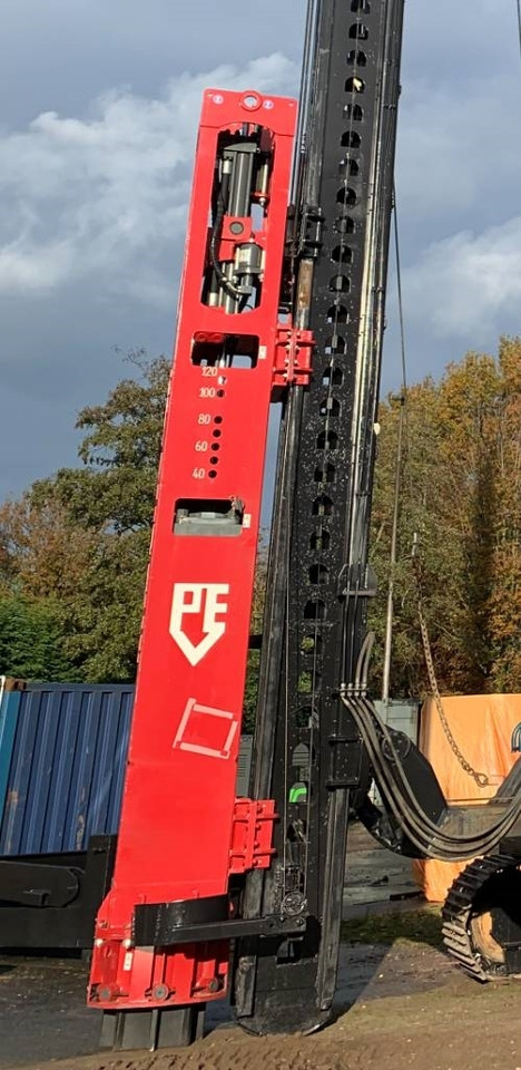 PVE 7NL - Zabijač stupova: slika PVE 7NL - Zabijač stupova PVE 7NL - Zabijač stupova: slika PVE 7NL - Zabijač stupova