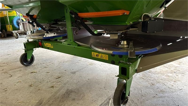 Amazone ZAM 3000 Z-AM 3000 Ultra  - Rasipač stajskog gnoja: slika Amazone ZAM 3000 Z-AM 3000 Ultra  - Rasipač stajskog gnoja Amazone ZAM 3000 Z-AM 3000 Ultra  - Rasipač stajskog gnoja: slika Amazone ZAM 3000 Z-AM 3000 Ultra  - Rasipač stajskog gnoja
