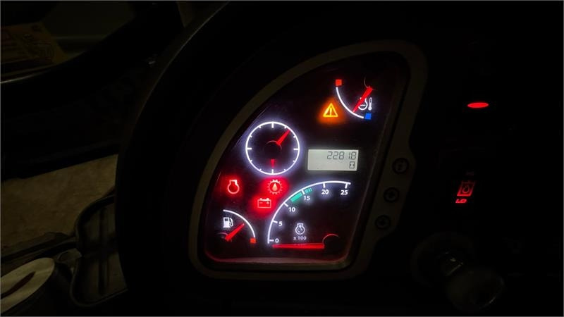 JCB 4CX 4CX - Rovokopač-utovarivač: slika JCB 4CX 4CX - Rovokopač-utovarivač JCB 4CX 4CX - Rovokopač-utovarivač: slika JCB 4CX 4CX - Rovokopač-utovarivač