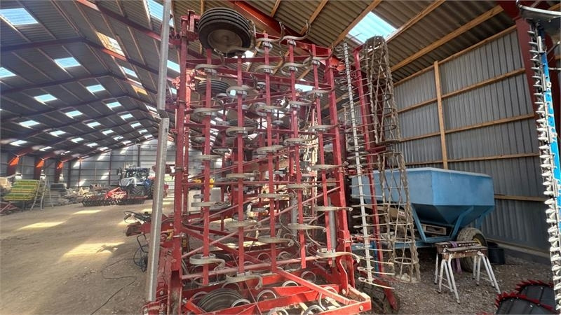 Kongskilde VM 3083-SS VM 3083 SS - Drljača: slika Kongskilde VM 3083-SS VM 3083 SS - Drljača Kongskilde VM 3083-SS VM 3083 SS - Drljača: slika Kongskilde VM 3083-SS VM 3083 SS - Drljača