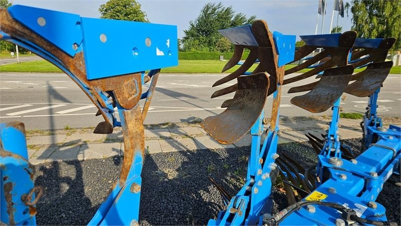 Lemken Juwel 8M Juwel 8 OF - Plug: slika Lemken Juwel 8M Juwel 8 OF - Plug Lemken Juwel 8M Juwel 8 OF - Plug: slika Lemken Juwel 8M Juwel 8 OF - Plug