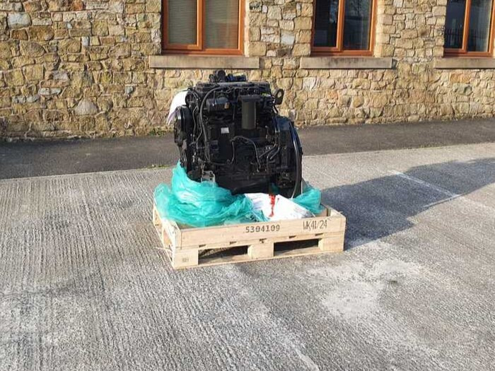 Cummins B6.7 engine unused 6 cylinder CM2450 ECU QSB - Motor za Građevinski strojevi: slika Cummins B6.7 engine unused 6 cylinder CM2450 ECU QSB - Motor za Građevinski strojevi Cummins B6.7 engine unused 6 cylinder CM2450 ECU QSB - Motor za Građevinski strojevi: slika Cummins B6.7 engine unused 6 cylinder CM2450 ECU QSB - Motor za Građevinski strojevi