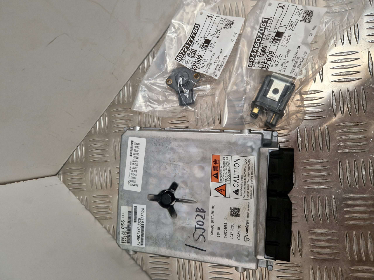 ISUZU ECU 4HK1 XYSJ02B 24V H725324 - Motor i dijelovi za Građevinski strojevi: slika ISUZU ECU 4HK1 XYSJ02B 24V H725324 - Motor i dijelovi za Građevinski strojevi ISUZU ECU 4HK1 XYSJ02B 24V H725324 - Motor i dijelovi za Građevinski strojevi: slika ISUZU ECU 4HK1 XYSJ02B 24V H725324 - Motor i dijelovi za Građevinski strojevi
