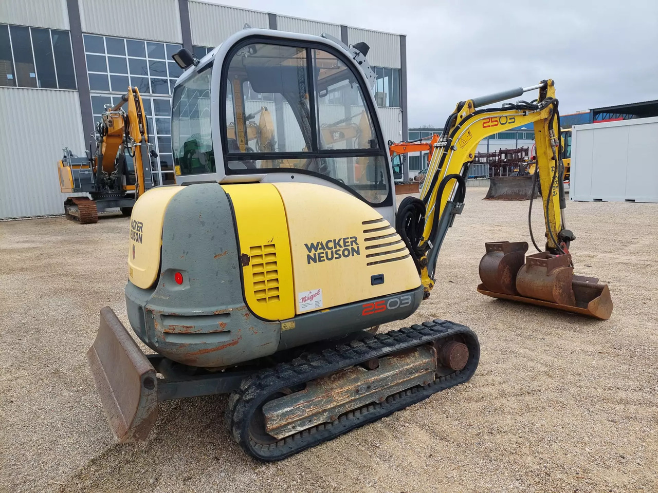 2015 Wacker Neuson 2503RD - Mini bager: slika 2015 Wacker Neuson 2503RD - Mini bager 2015 Wacker Neuson 2503RD - Mini bager: slika 2015 Wacker Neuson 2503RD - Mini bager