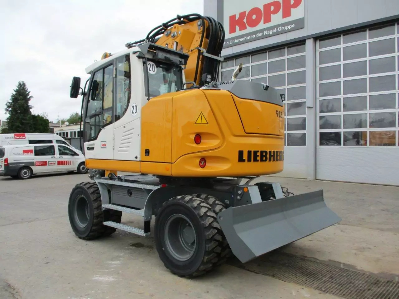 2023 Liebherr A 913 Compact G6.0-D Litronic - Bager na kotačima: slika 2023 Liebherr A 913 Compact G6.0-D Litronic - Bager na kotačima 2023 Liebherr A 913 Compact G6.0-D Litronic - Bager na kotačima: slika 2023 Liebherr A 913 Compact G6.0-D Litronic - Bager na kotačima