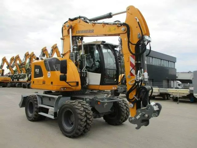 2023 Liebherr A 913 Compact G6.0-D Litronic - Bager na kotačima: slika 2023 Liebherr A 913 Compact G6.0-D Litronic - Bager na kotačima 2023 Liebherr A 913 Compact G6.0-D Litronic - Bager na kotačima: slika 2023 Liebherr A 913 Compact G6.0-D Litronic - Bager na kotačima
