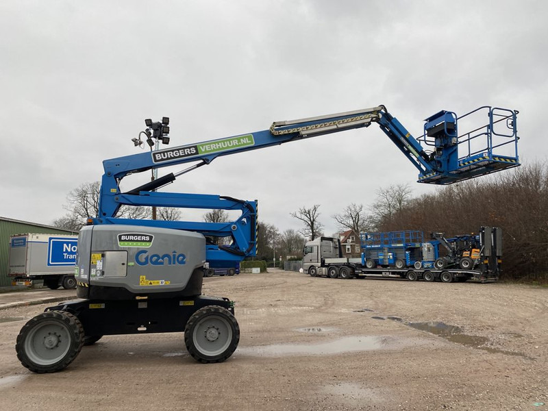 Genie Z62/40 - Zglobni krak: slika Genie Z62/40 - Zglobni krak Genie Z62/40 - Zglobni krak: slika Genie Z62/40 - Zglobni krak
