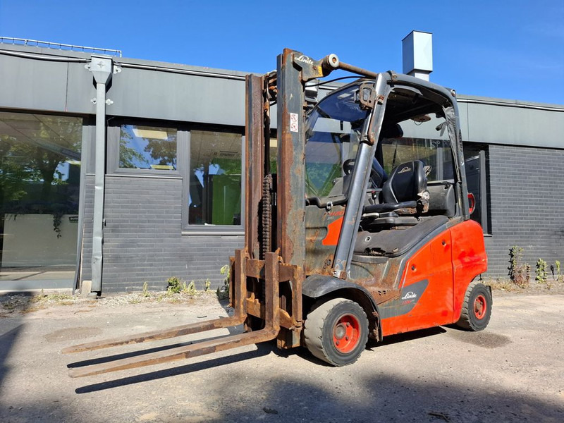 Linde H20T - Plinski viličar: slika Linde H20T - Plinski viličar Linde H20T - Plinski viličar: slika Linde H20T - Plinski viličar