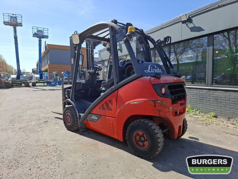 Linde H25T - Plinski viličar: slika Linde H25T - Plinski viličar Linde H25T - Plinski viličar: slika Linde H25T - Plinski viličar