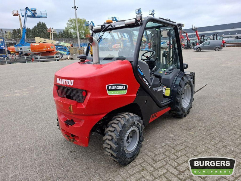 Manitou MC 25-4 D K ST5 S1 Buggy - Viličar za teške terene: slika Manitou MC 25-4 D K ST5 S1 Buggy - Viličar za teške terene Manitou MC 25-4 D K ST5 S1 Buggy - Viličar za teške terene: slika Manitou MC 25-4 D K ST5 S1 Buggy - Viličar za teške terene