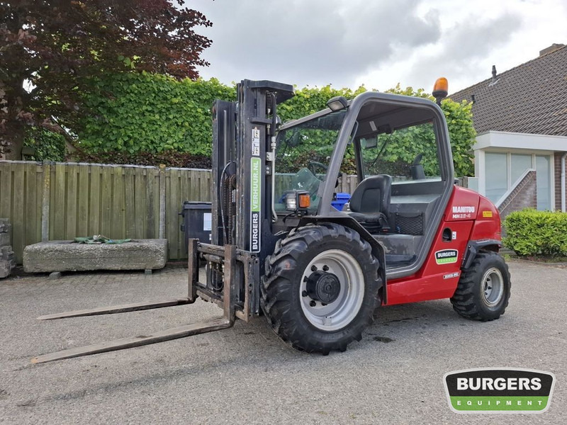 Manitou MH25-4 Buggy - Viličar za teške terene: slika Manitou MH25-4 Buggy - Viličar za teške terene Manitou MH25-4 Buggy - Viličar za teške terene: slika Manitou MH25-4 Buggy - Viličar za teške terene