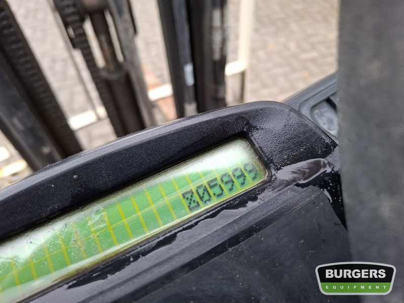 Yale GDP25 LX - Diesel viličar: slika Yale GDP25 LX - Diesel viličar Yale GDP25 LX - Diesel viličar: slika Yale GDP25 LX - Diesel viličar