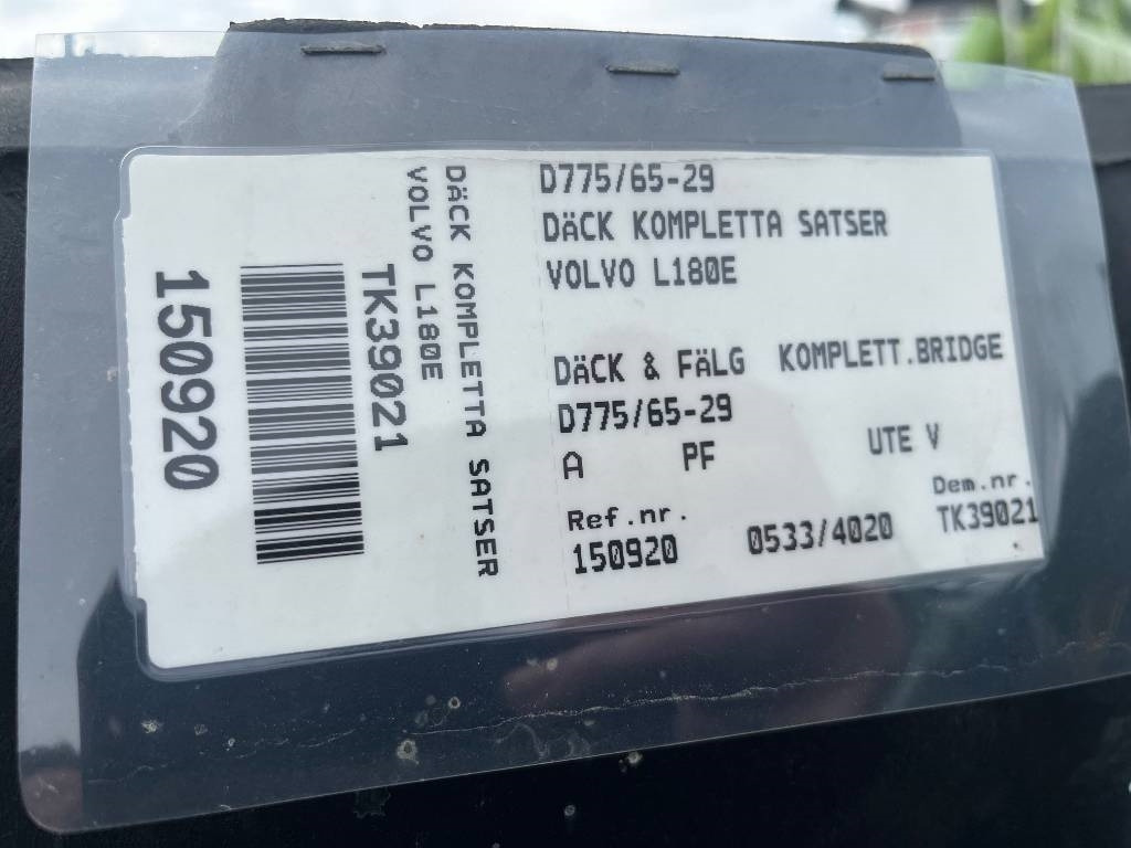 Bridgestone 775 /65 R29 Volvo L180 Wheels - Kompletan kotač: slika Bridgestone 775 /65 R29 Volvo L180 Wheels - Kompletan kotač Bridgestone 775 /65 R29 Volvo L180 Wheels - Kompletan kotač: slika Bridgestone 775 /65 R29 Volvo L180 Wheels - Kompletan kotač