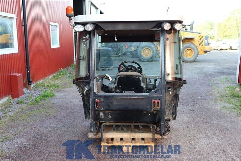 Claas 840 - Kabina za Poljoprivredni strojevi: slika Claas 840 - Kabina za Poljoprivredni strojevi Claas 840 - Kabina za Poljoprivredni strojevi: slika Claas 840 - Kabina za Poljoprivredni strojevi