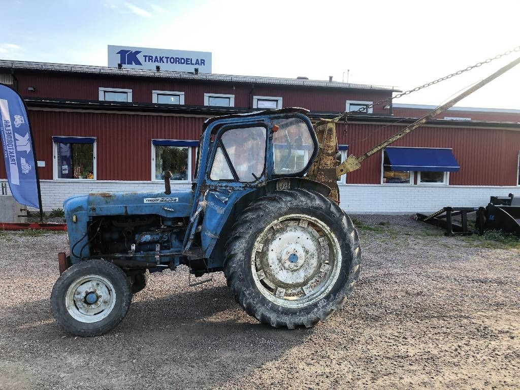 Fordson Super Major Dismantled: only spare parts - Traktor: slika Fordson Super Major Dismantled: only spare parts - Traktor Fordson Super Major Dismantled: only spare parts - Traktor: slika Fordson Super Major Dismantled: only spare parts - Traktor