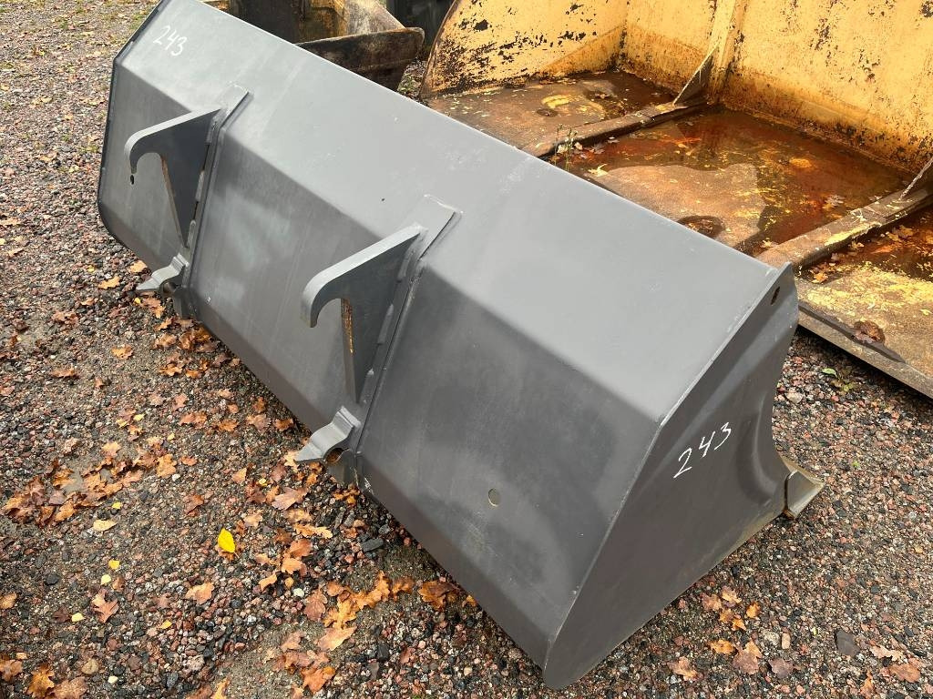 Grusskopa Jordskopa Trima SMS fäste - Utovarna korpa: slika Grusskopa Jordskopa Trima SMS fäste - Utovarna korpa Grusskopa Jordskopa Trima SMS fäste - Utovarna korpa: slika Grusskopa Jordskopa Trima SMS fäste - Utovarna korpa