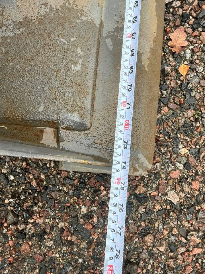 Grusskopa Jordskopa Trima SMS fäste - Utovarna korpa: slika Grusskopa Jordskopa Trima SMS fäste - Utovarna korpa Grusskopa Jordskopa Trima SMS fäste - Utovarna korpa: slika Grusskopa Jordskopa Trima SMS fäste - Utovarna korpa