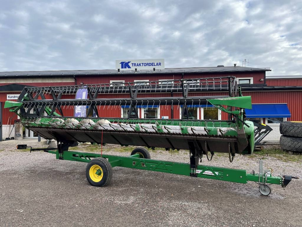 John Deere 622R Skärbord / Header 20 fot till JD T550 i  - Priključak za kombajn: slika John Deere 622R Skärbord / Header 20 fot till JD T550 i  - Priključak za kombajn John Deere 622R Skärbord / Header 20 fot till JD T550 i  - Priključak za kombajn: slika John Deere 622R Skärbord / Header 20 fot till JD T550 i  - Priključak za kombajn