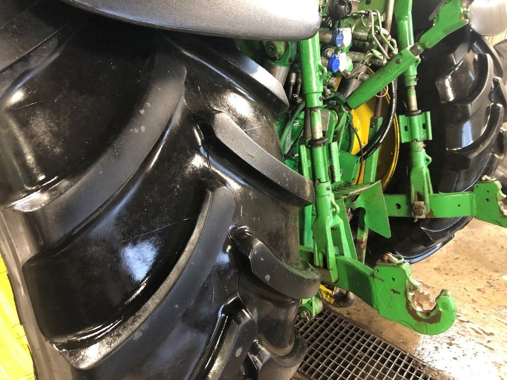 John Deere 6920 S Dismantled: only spare parts - Traktor: slika John Deere 6920 S Dismantled: only spare parts - Traktor John Deere 6920 S Dismantled: only spare parts - Traktor: slika John Deere 6920 S Dismantled: only spare parts - Traktor