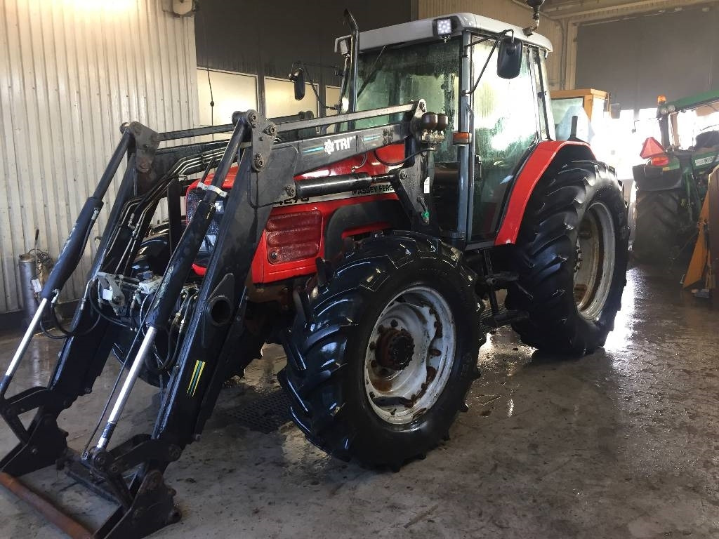 Massey Ferguson 4270 Dismantled for spare parts - Traktor: slika Massey Ferguson 4270 Dismantled for spare parts - Traktor Massey Ferguson 4270 Dismantled for spare parts - Traktor: slika Massey Ferguson 4270 Dismantled for spare parts - Traktor